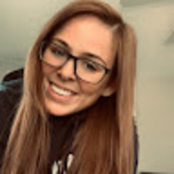 Meet your Posher, Colleen - Picture 1 of 1